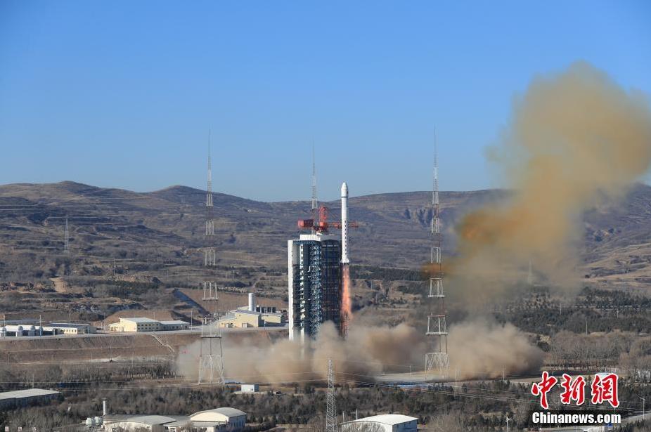 中国成功发射试验十三号卫星